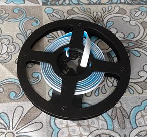 Bordino adesivo bianco in plastica per mobili