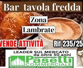 Piccolo BAR TAVOLA FREDDA in zona Lambrate