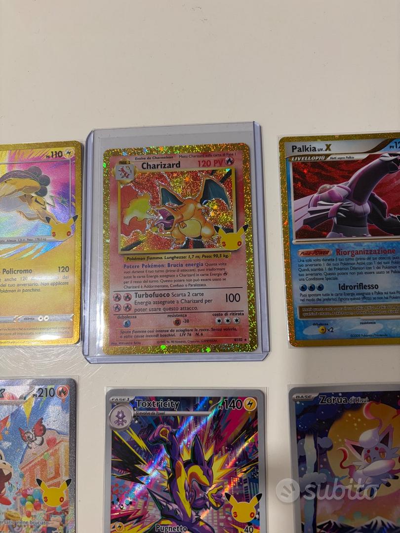 30º anniversario Pokemon Charizard - Collezionismo In vendita a Rimini