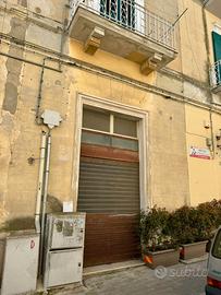 Rif. 04al- locale ufficio/deposito via pentasuglia