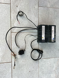 Caricabatterie CB522 (CBE 220-12V)