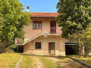 CASA SEMINDIPENDENTE A SASSOFERRATO