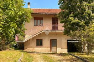 CASA SEMINDIPENDENTE A SASSOFERRATO