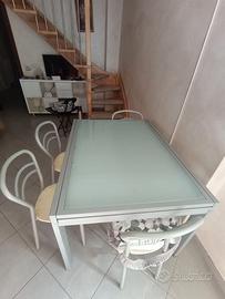 Tavolo in vetro allungabile con 4 sedie