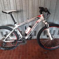 Mtb Specialized Hardrock sport sempre al chiuso