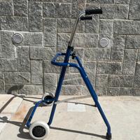 Deambulatore con ruote pieghevole blu