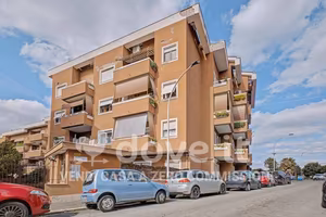 Appartamento di 84 m² con 2 locali e posto auto a 
