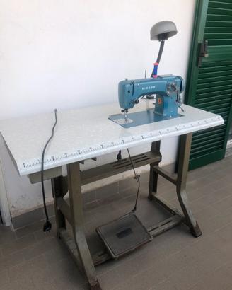 Macchina per cucire Singer 807