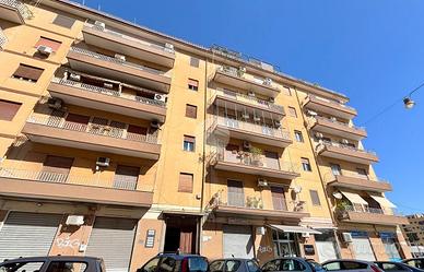 4 LOCALI A PALERMO