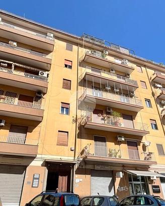4 LOCALI A PALERMO