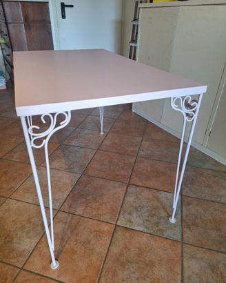 scrivania ikea rosa 