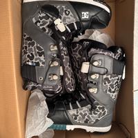 Scarponi DC Mutiny colore Charcoal snowboard