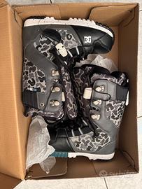 Scarponi DC Mutiny colore Charcoal snowboard