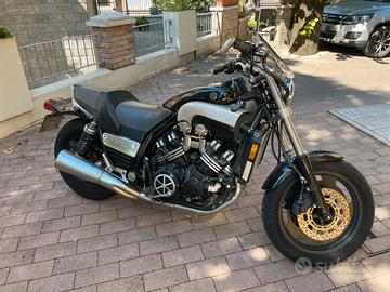 Yamaha Vmax versione America