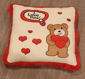 Cuscino morbido orsetto, cuori, scritta I love you