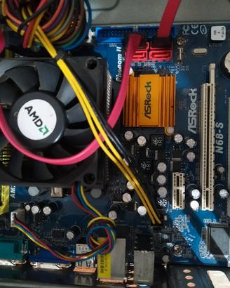 Scheda Madre ASROCK N68-S + CPU