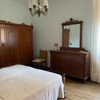 Camera matrimoniale completa in noce nazionale