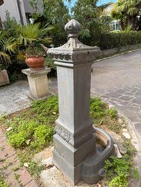 Fontana in ghisa da giardino