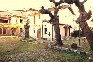 SPLENDIDA STRUTTURA RICETTIVA- GRADISCA D'IS. (GO)