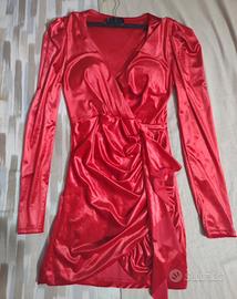 Abito in ciniglia rosso