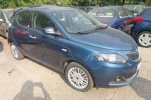 Lancia Ypsilon 1.0 FireFly 5 porte S&S Hybrid Albe