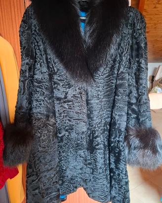 PELLICCIA IN PERSIANO NERO – MODELLO VINTAGE