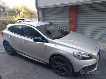 volvo v40 cross country 2.0 d3 (leggere annuncio)