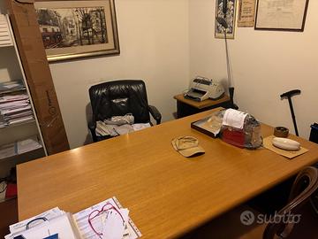 Scrivania ufficio