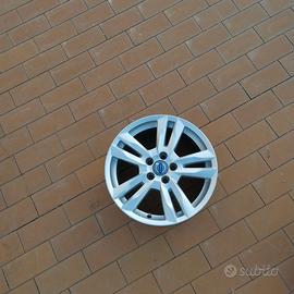 CERCHI IN LEGA ORIGINALI VOLVO R.17”