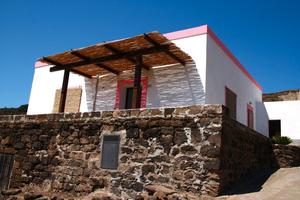 Dammuso vista panoramica mare e tramonto