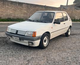 Peugeot 205