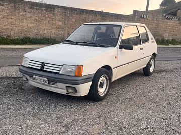 Peugeot 205