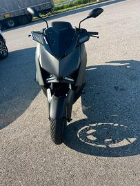 X max 300 kamo