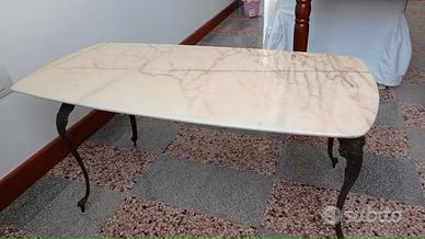 Tavolino basso in marmo e ferro battuto