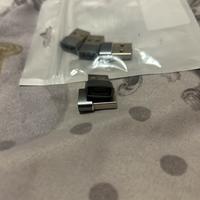 Cavo HDMI e adattatori USB c - USB a