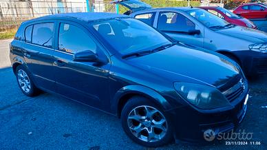 OPEL Astra 4ª serie - 2004