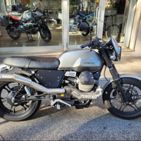 Moto Guzzi V7 Stone