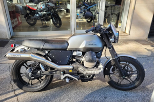 Moto Guzzi V7 Stone