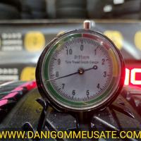 2 GOMME 255 50 20 4 STAGIONI GOODYEAR AL 99%