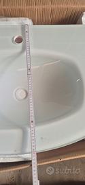lavabo in vetro modello STING