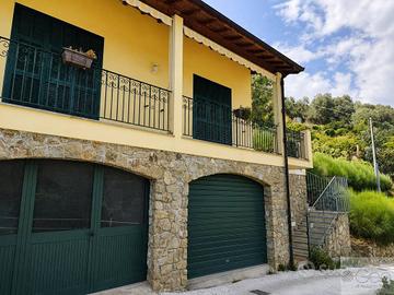 Villa di 121 m² con 3 locali e box auto a Vallebon