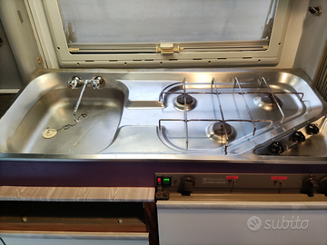 Cucina e lavello camper Arca america 92