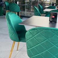 sedia velvet gambi in oro arredo locali 