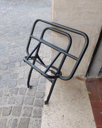 Portapacchi posteriore per vespa