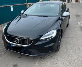 Volvo V40 R-design momentum