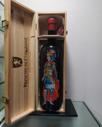 Bottiglia da collezione con disegno del guerriero