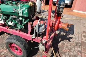  motore Vm 60 cv  carrellato più 200 mt tubi 
