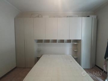 Mobile armadio a ponte