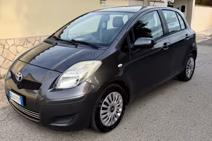 Toyota Yaris 1.3 5 porte Sol