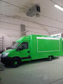 AUTONEGOZIO paninoteca ambulante food truck